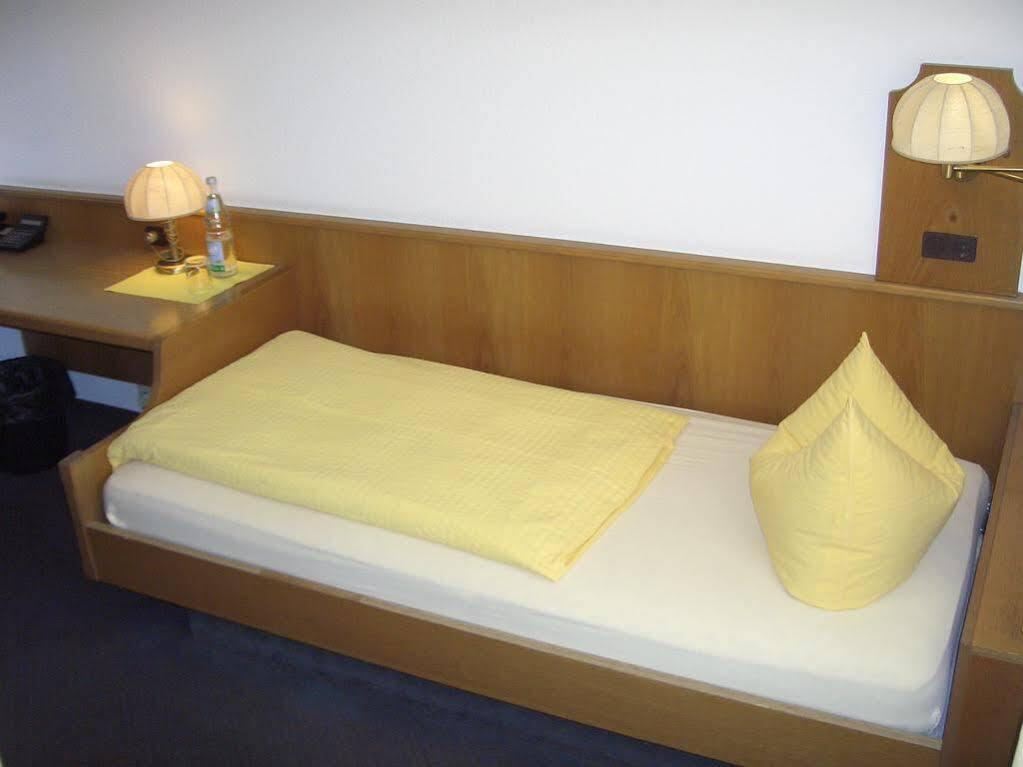 Hotel Feuerbacher Hof Щутгарт Екстериор снимка